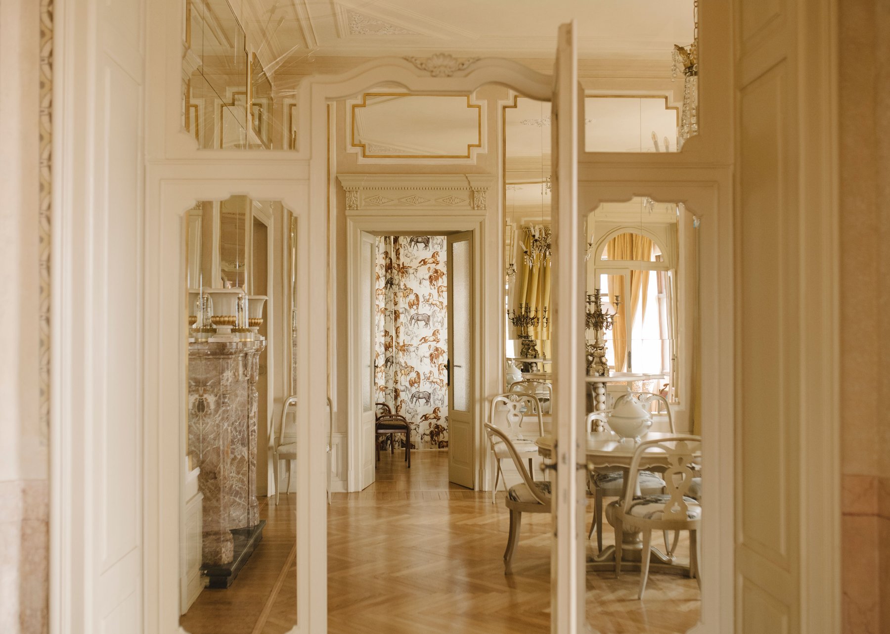 La sala degli specchi